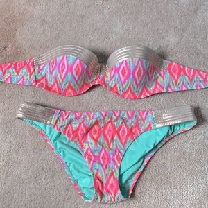 Multicolor strapless bikini
